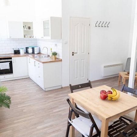N28 Studio Next To Andrassy Boulevard. Будапеща Екстериор снимка