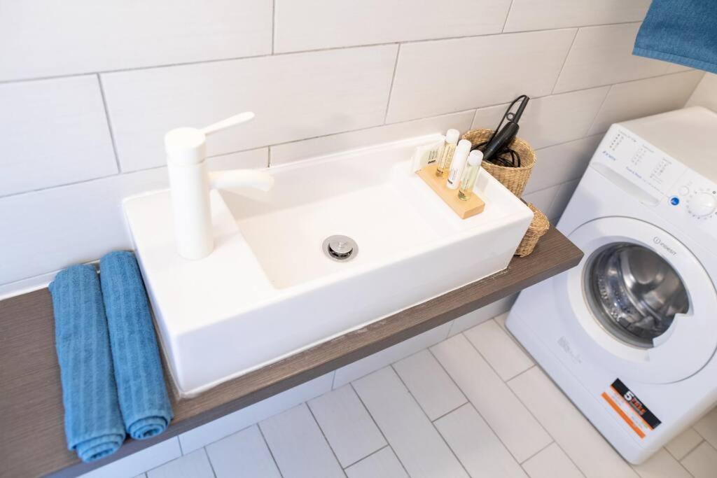 N28 Studio Next To Andrassy Boulevard. Будапеща Екстериор снимка